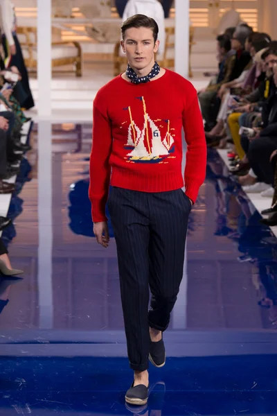 Look 28